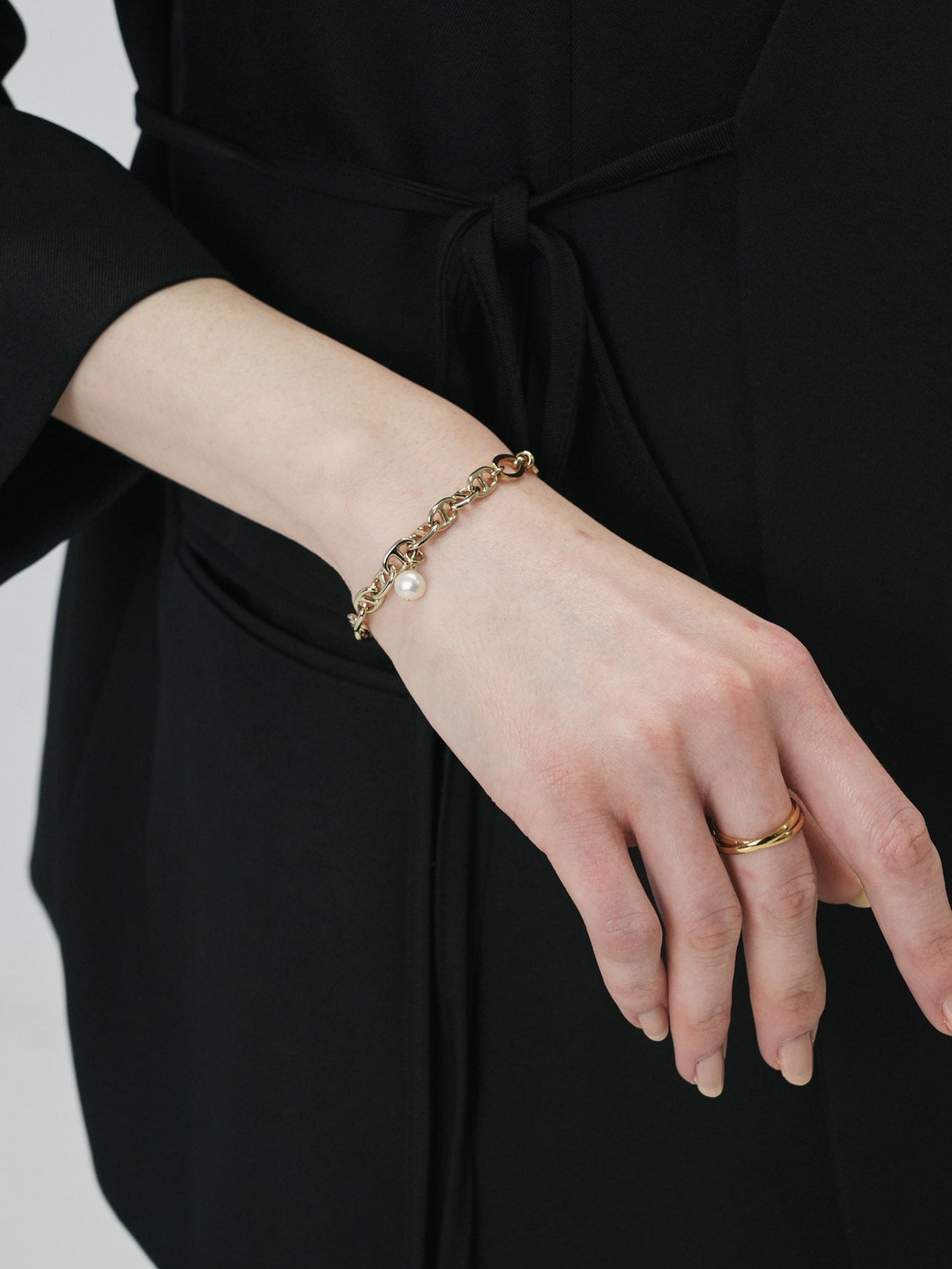 pearl chain brace