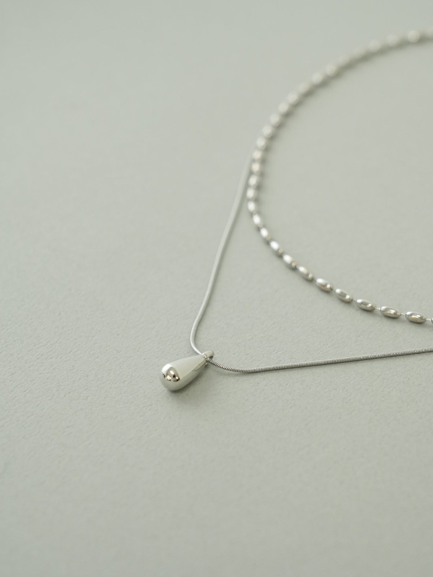 drop&chain layered necklace