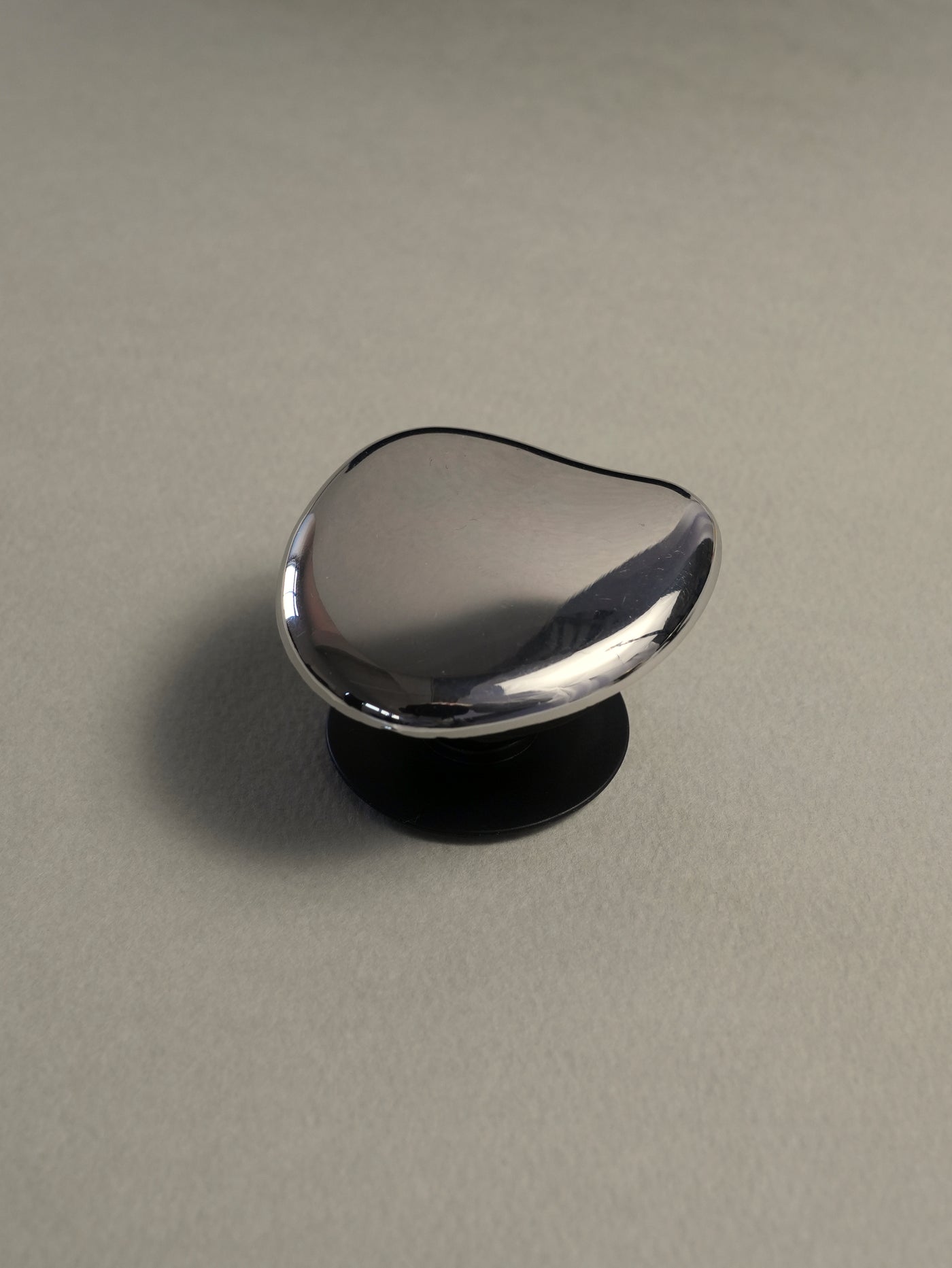 puddle smartphone grip