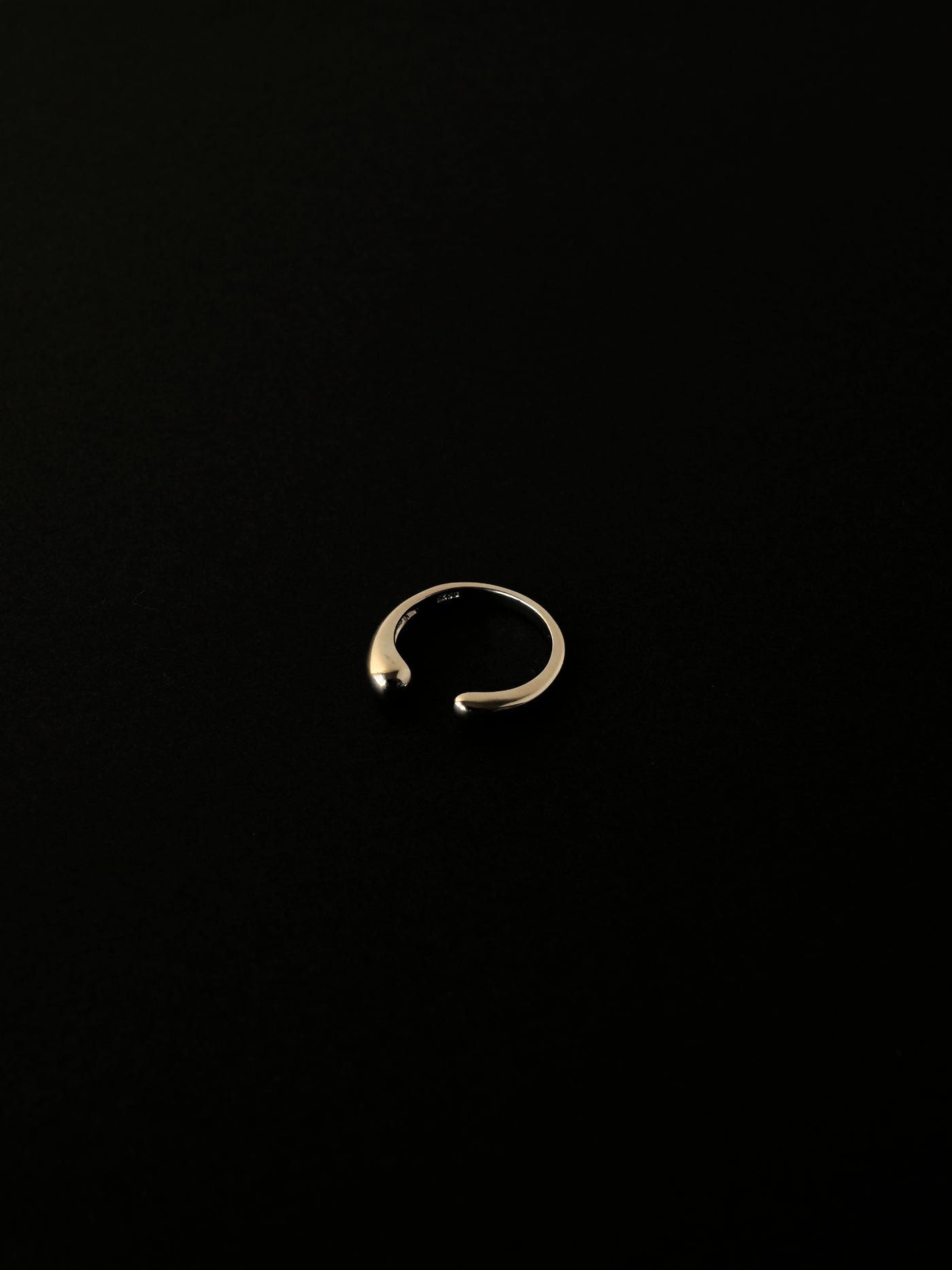 asymmetric ring