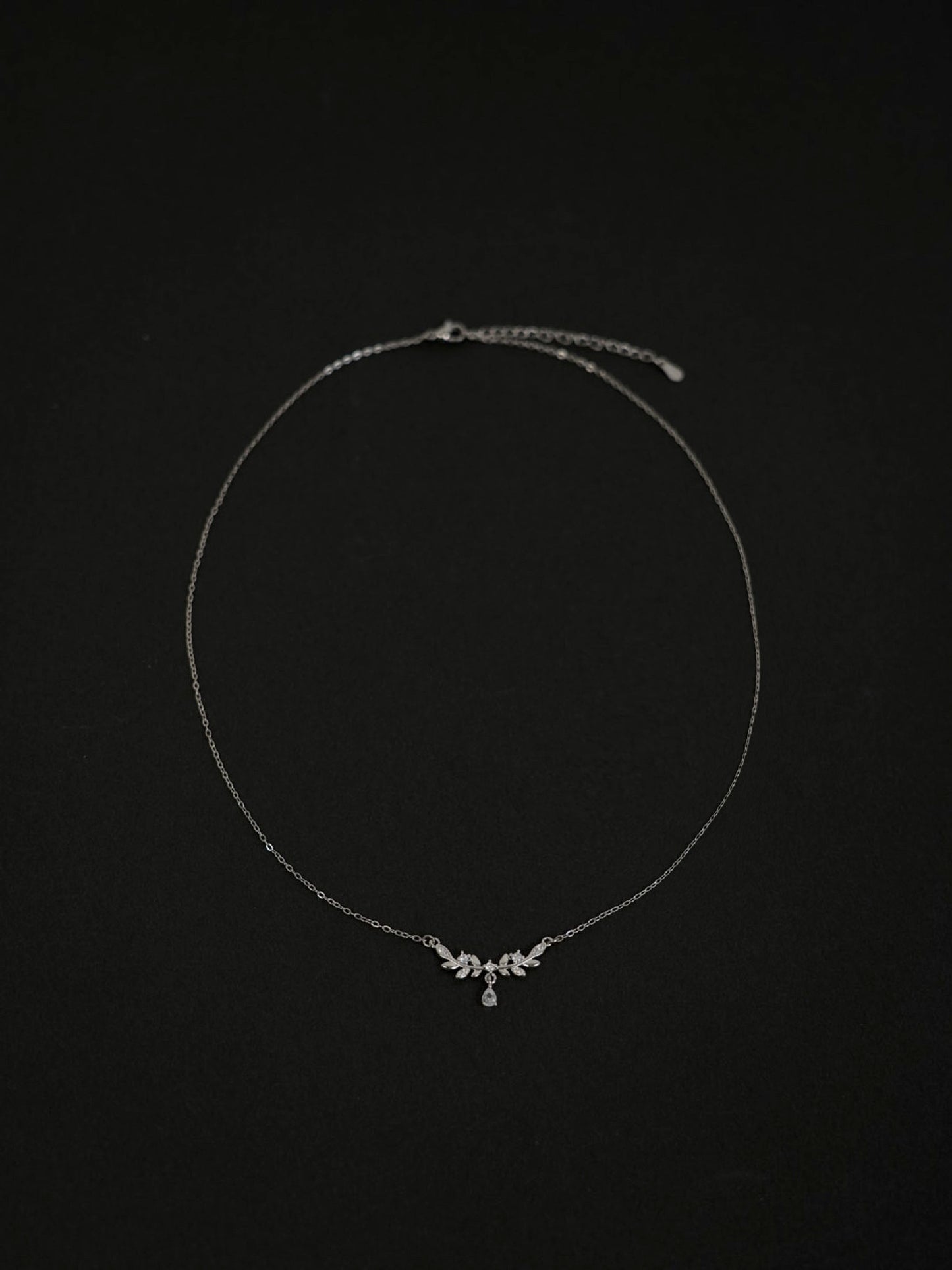 シルバー ネックレス 大人上品 レディース LENERA コーデ例