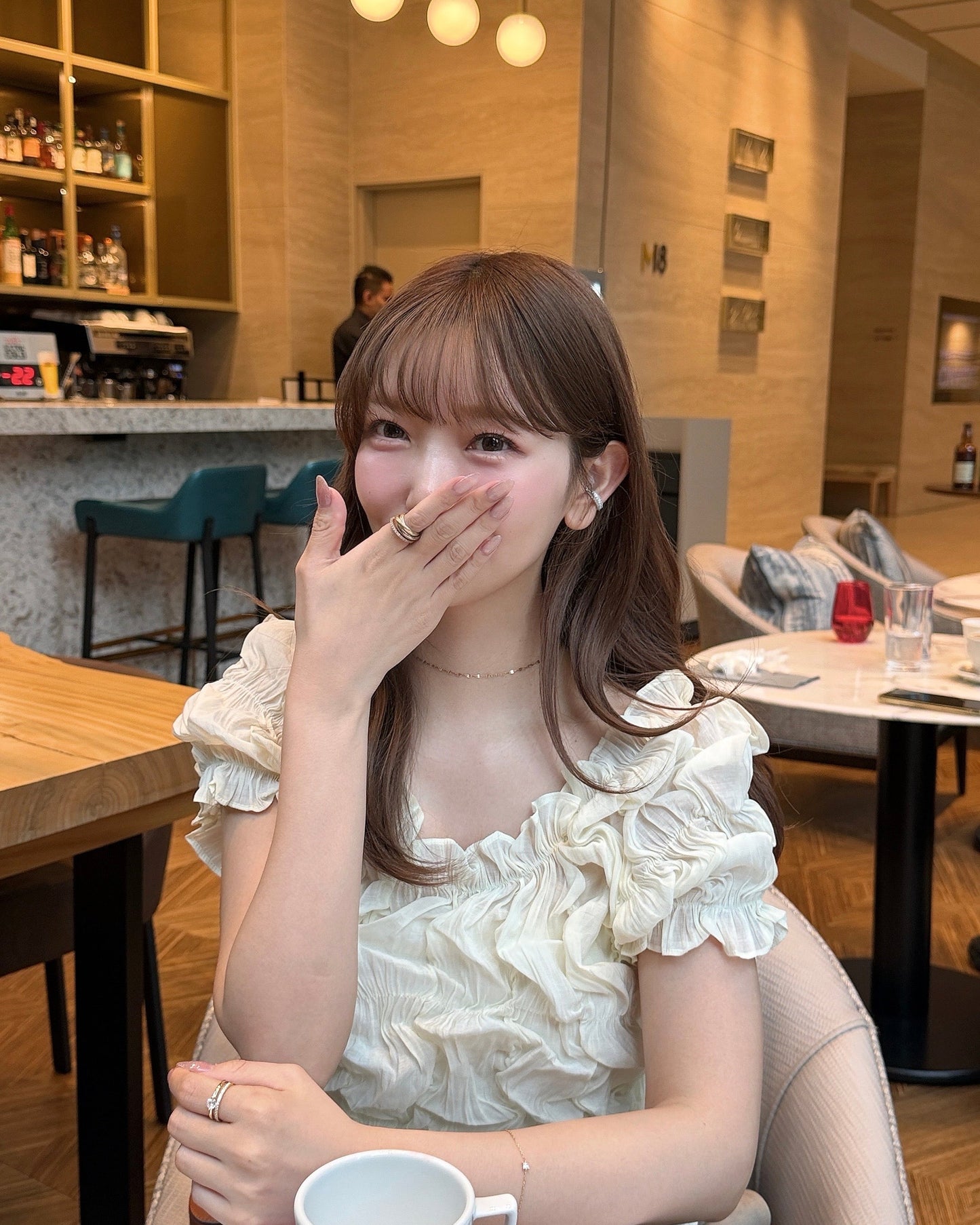 イヤーカフ 大人上品 レディース LENERA 着用イメージ