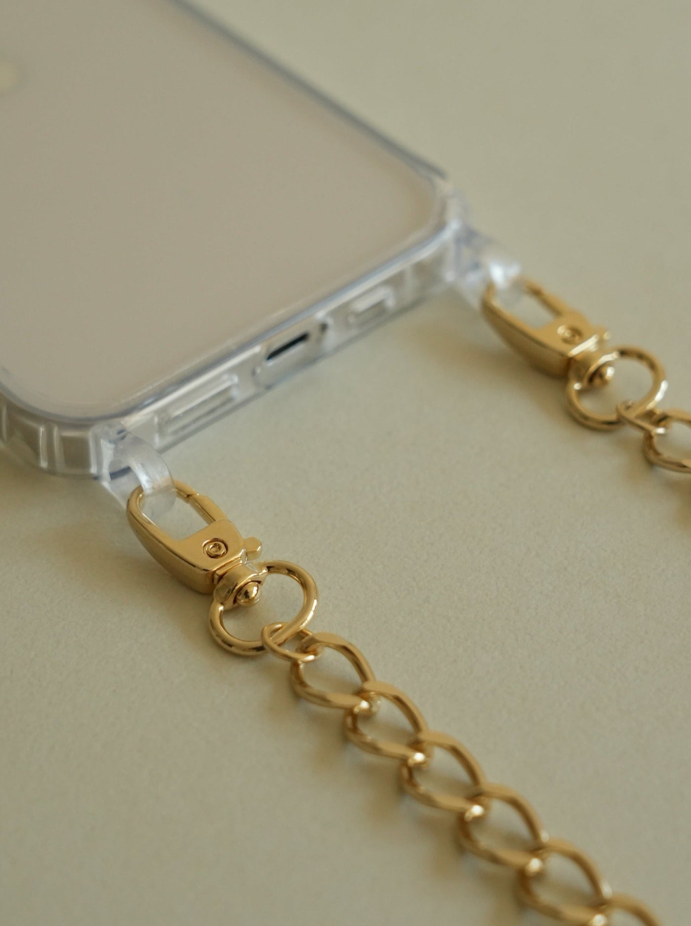 yuna smartphone shoulder - maro -