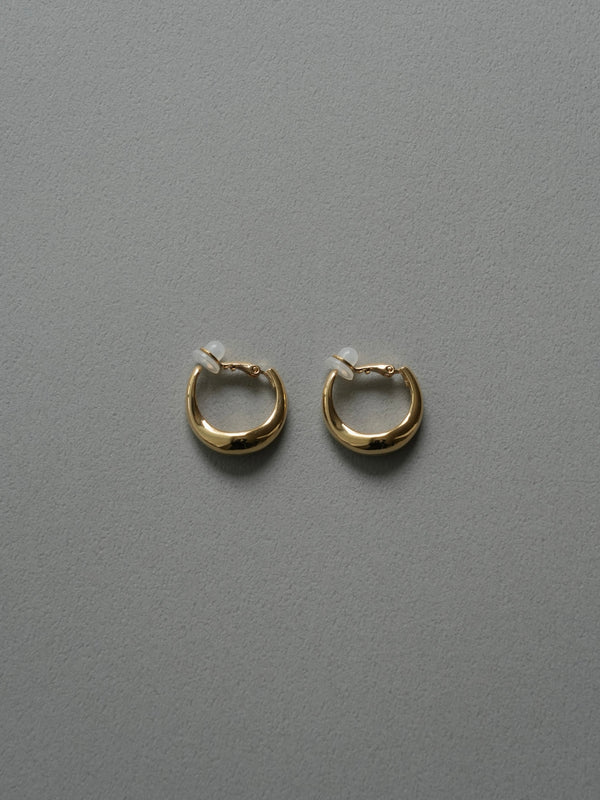 plump curve earring