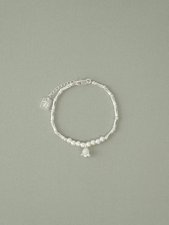 tulip bracelet