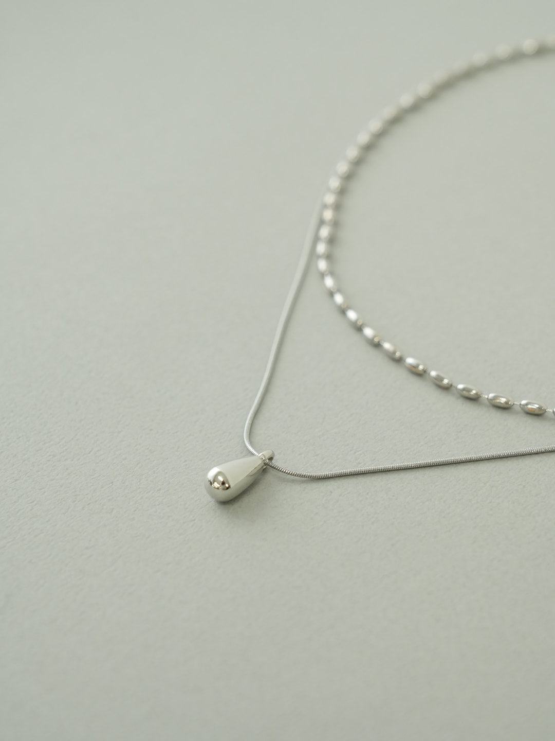 drop&chain layered necklace