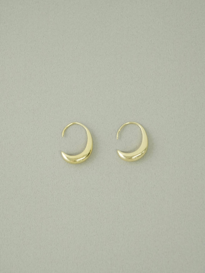 moon curve pierce