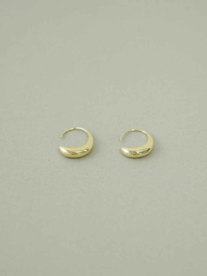 moon curve pierce