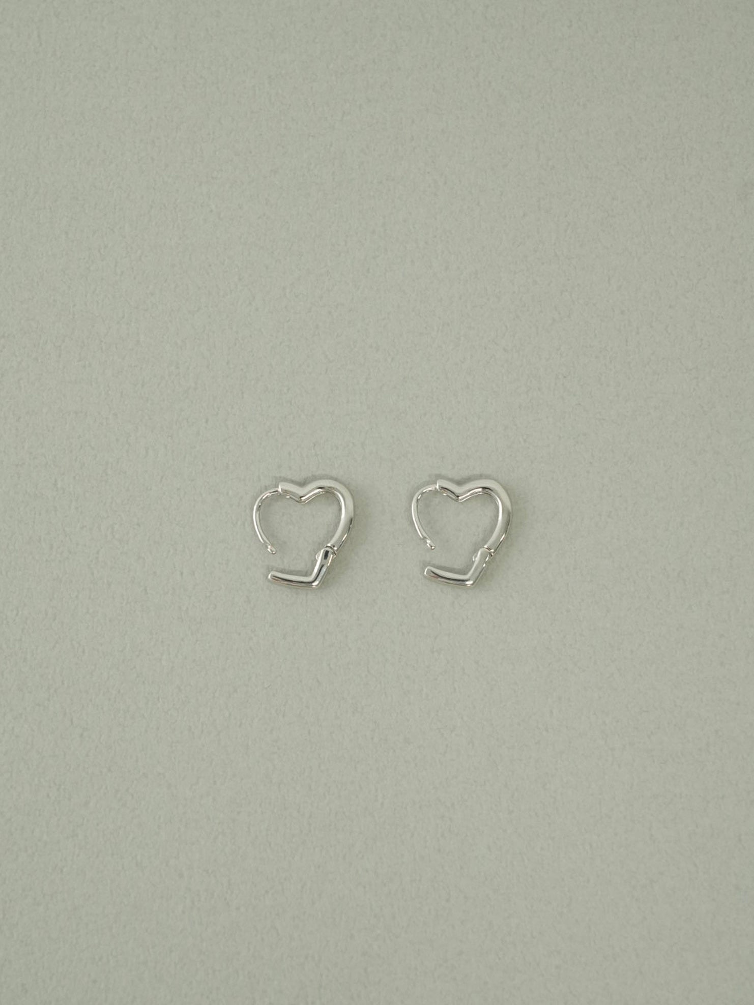 シルバー925 ピアス 金属アレルギー対応 レディース LENERA コーデ例
