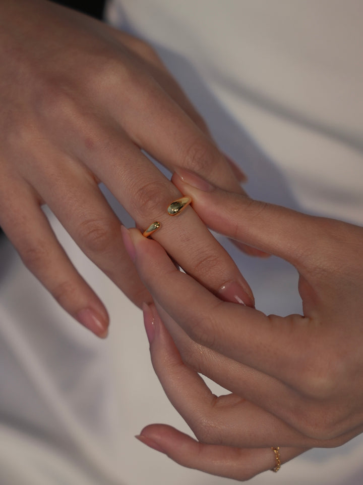 asymmetric ring