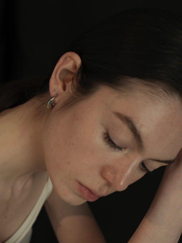plump curve earring