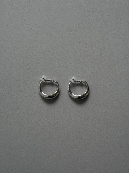 plump curve earring