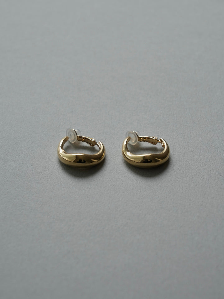 plump curve earring
