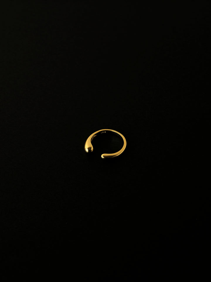 asymmetric ring