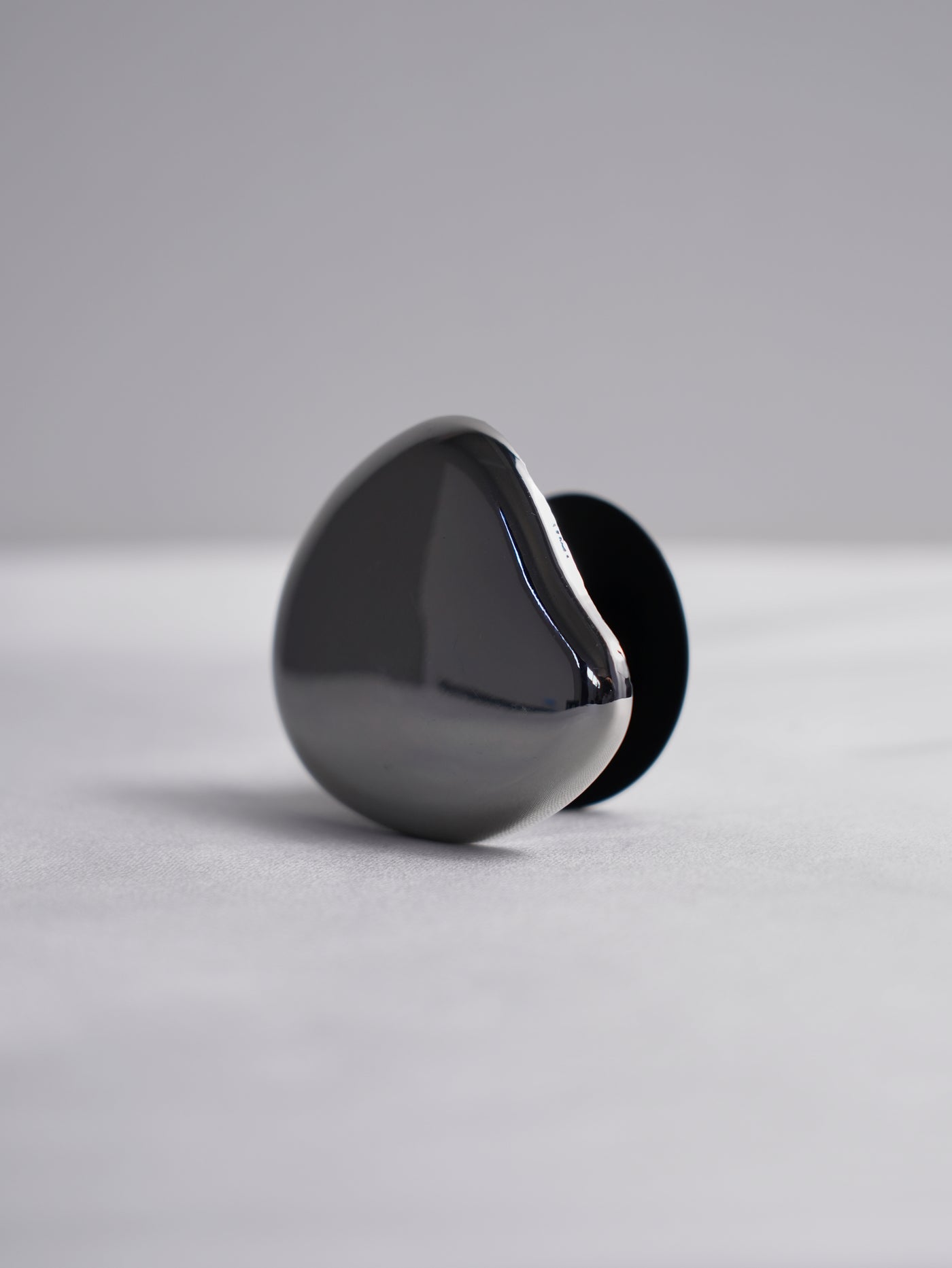 puddle smartphone grip