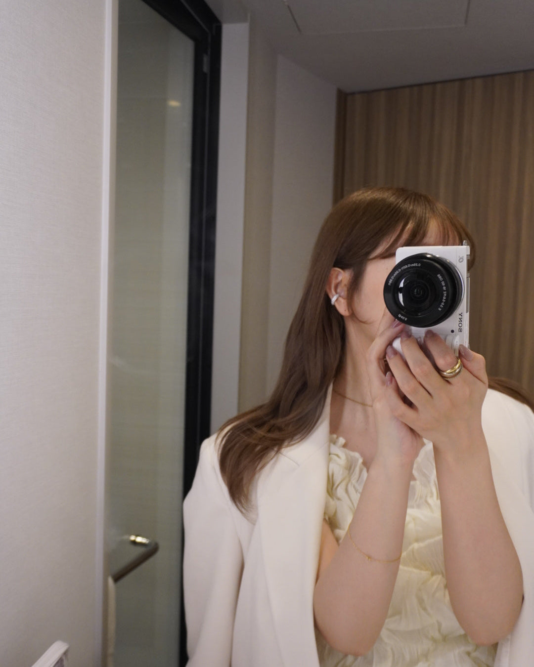 イヤーカフ 大人上品 レディース LENERA 着用イメージ