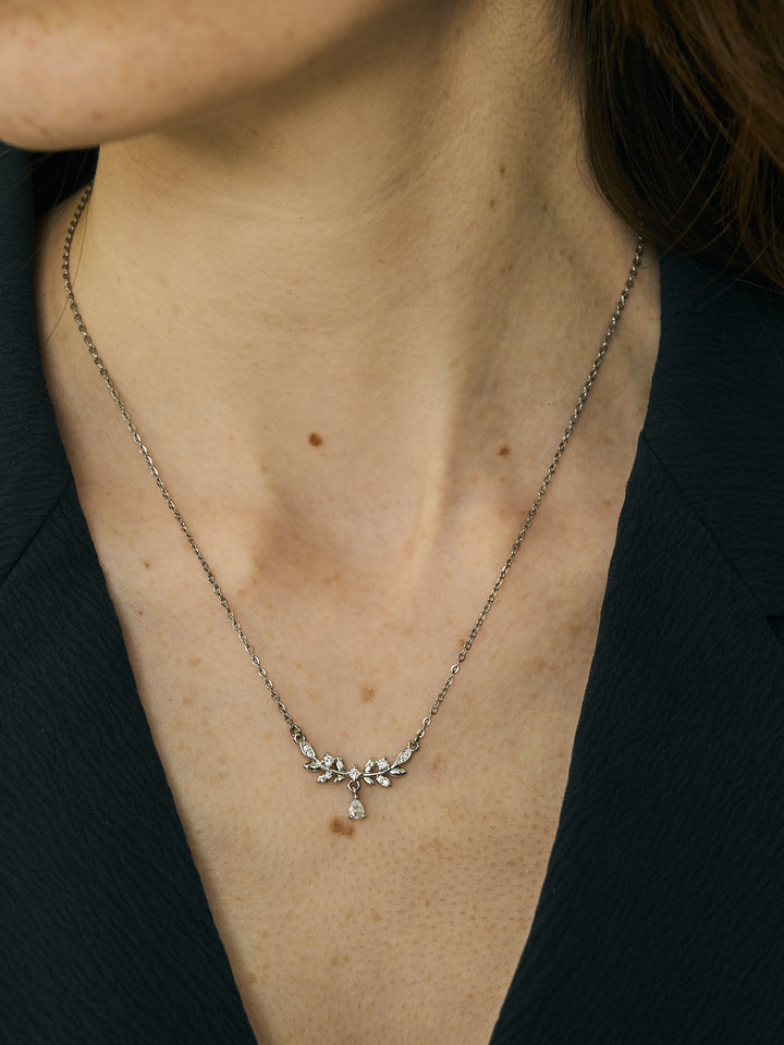 tender wind necklace