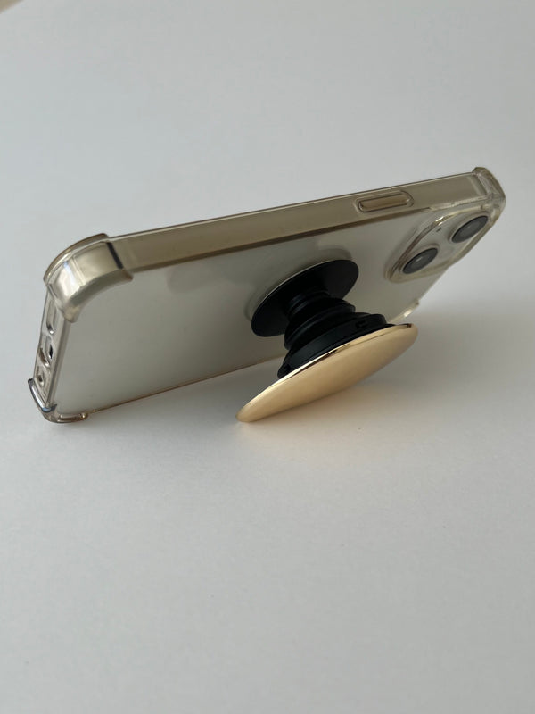 スマホグリップ 大人 おしゃれ チェーン LENERA 着用イメージ