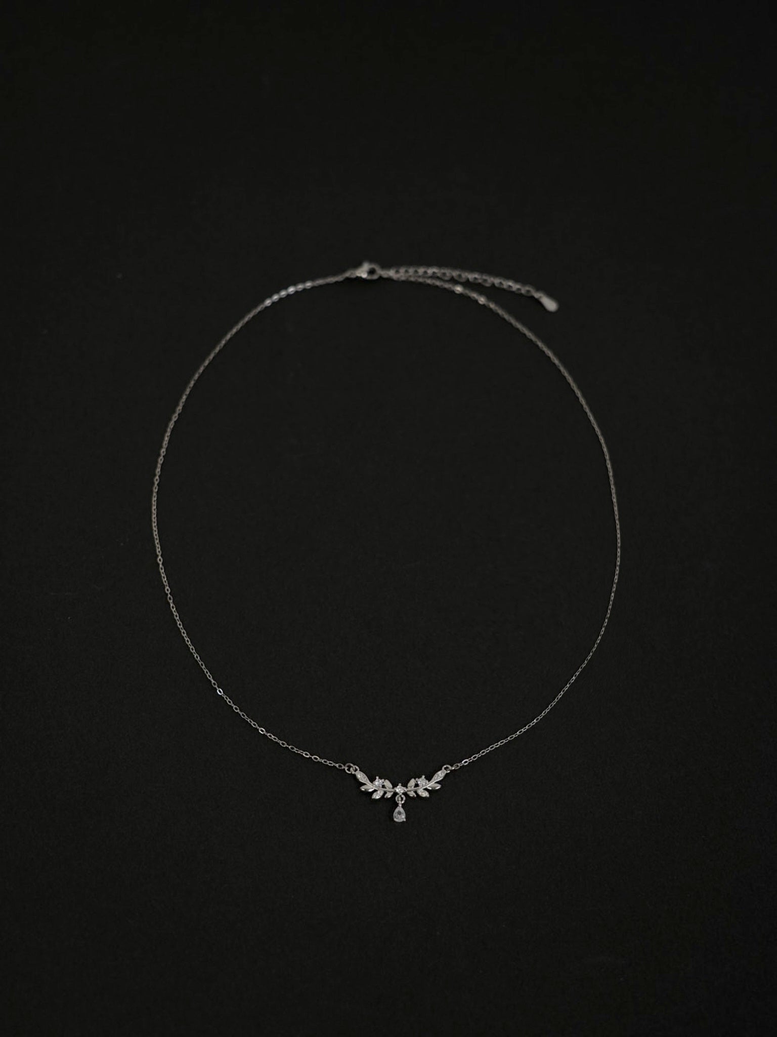 シルバー ネックレス 大人上品 レディース LENERA コーデ例
