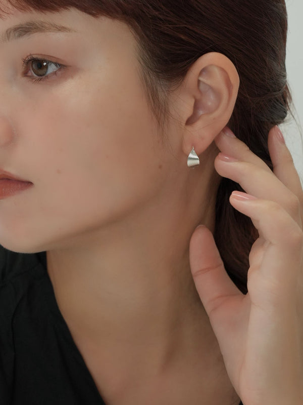 ゴールド ピアス 大人上品 レディース LENERA