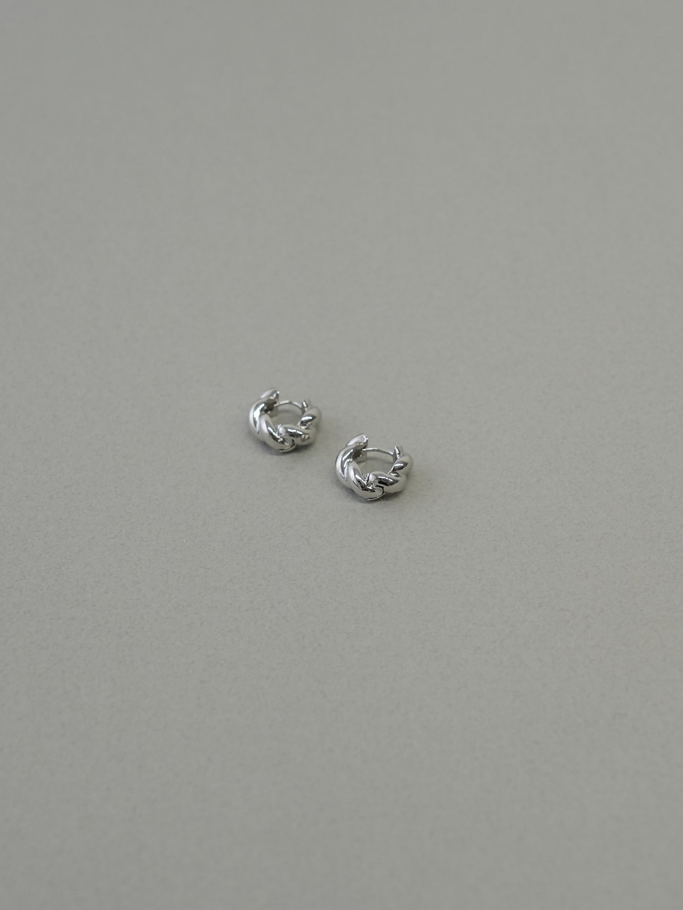 ゴールド ピアス 大人上品 レディース LENERA 素材アップ