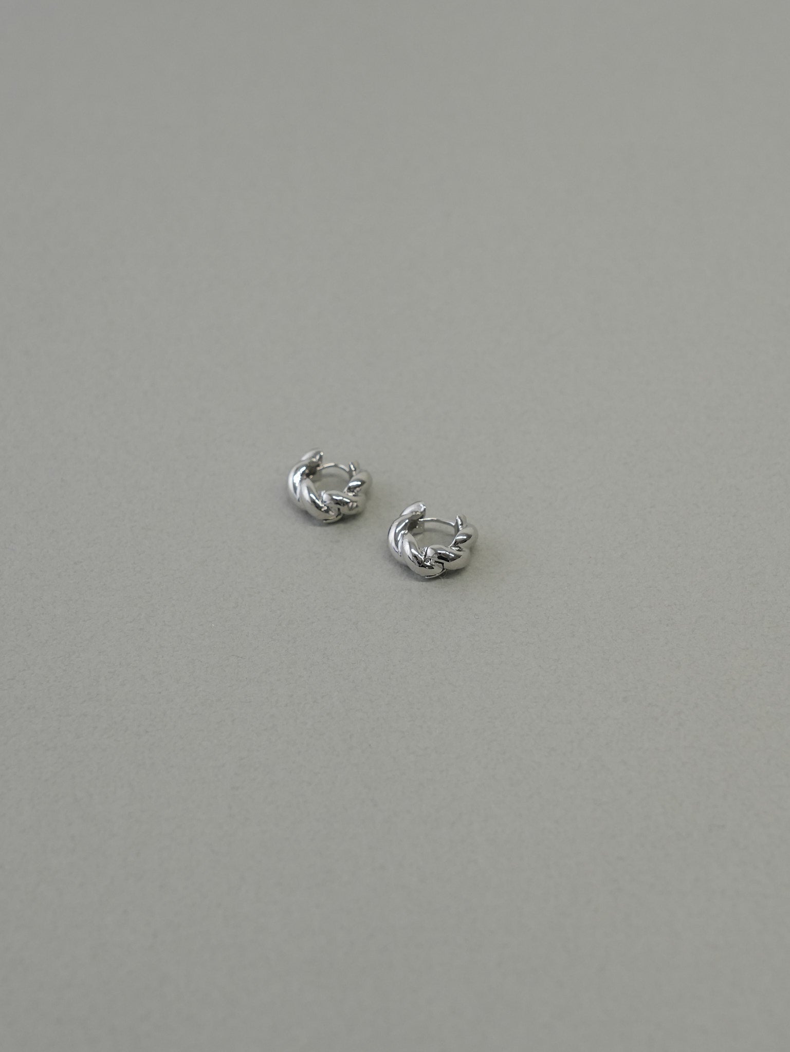 ゴールド ピアス 大人上品 レディース LENERA 素材アップ
