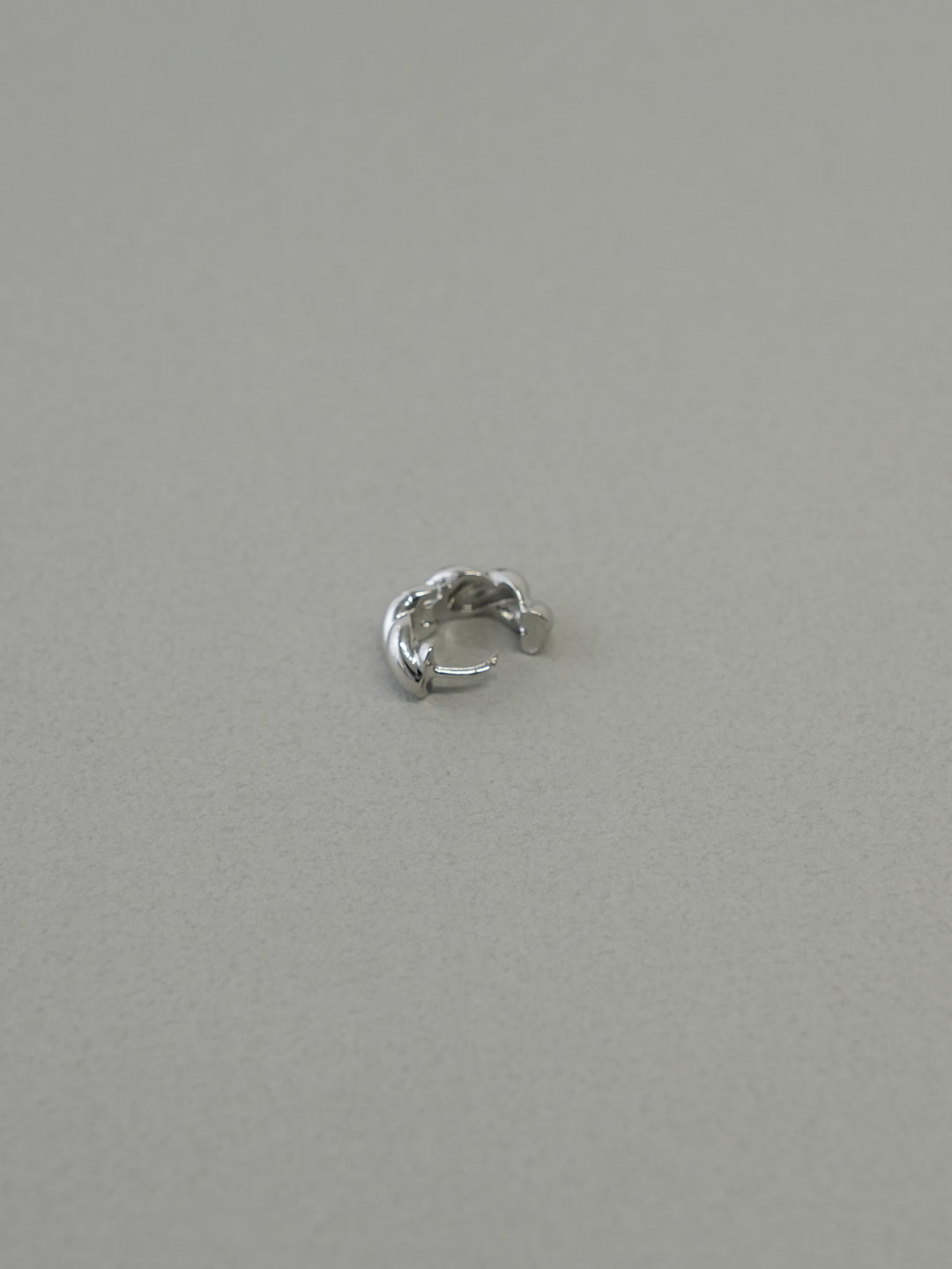 twist hoop pirece