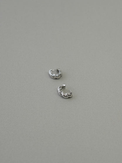ゴールド ピアス 大人上品 レディース LENERA ディテール