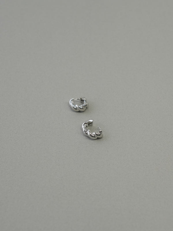 ゴールド ピアス 大人上品 レディース LENERA ディテール