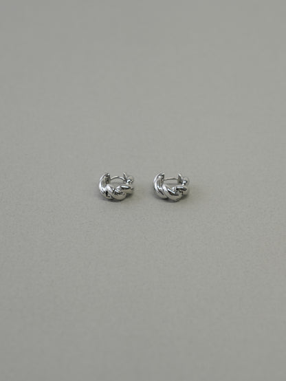 ゴールド ピアス 大人上品 レディース LENERA サイズ感