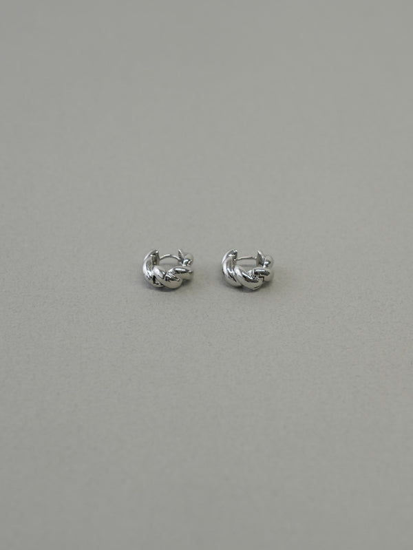 ゴールド ピアス 大人上品 レディース LENERA サイズ感