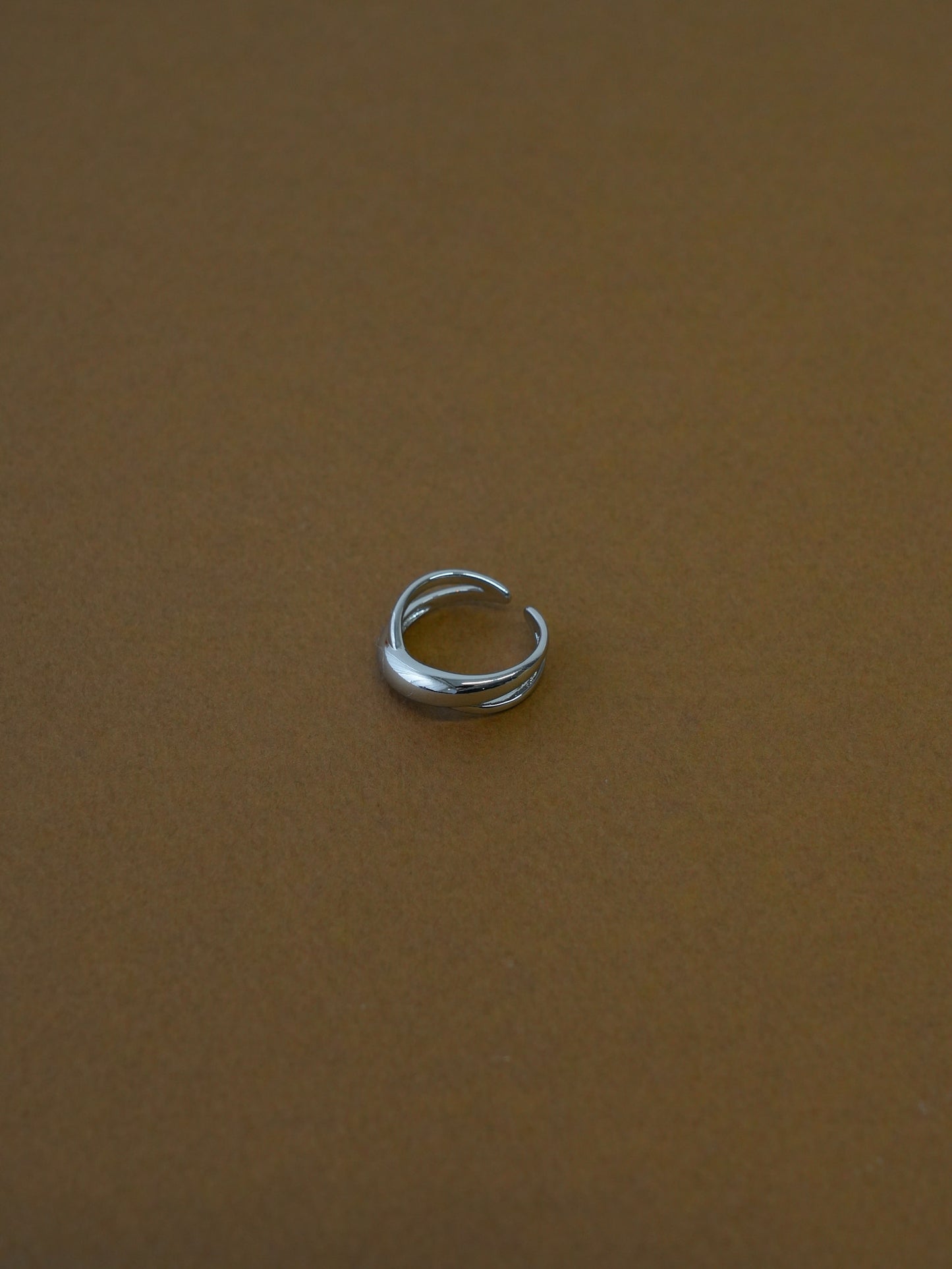 ゴールド リング 大人上品 レディース LENERA 着用イメージ
