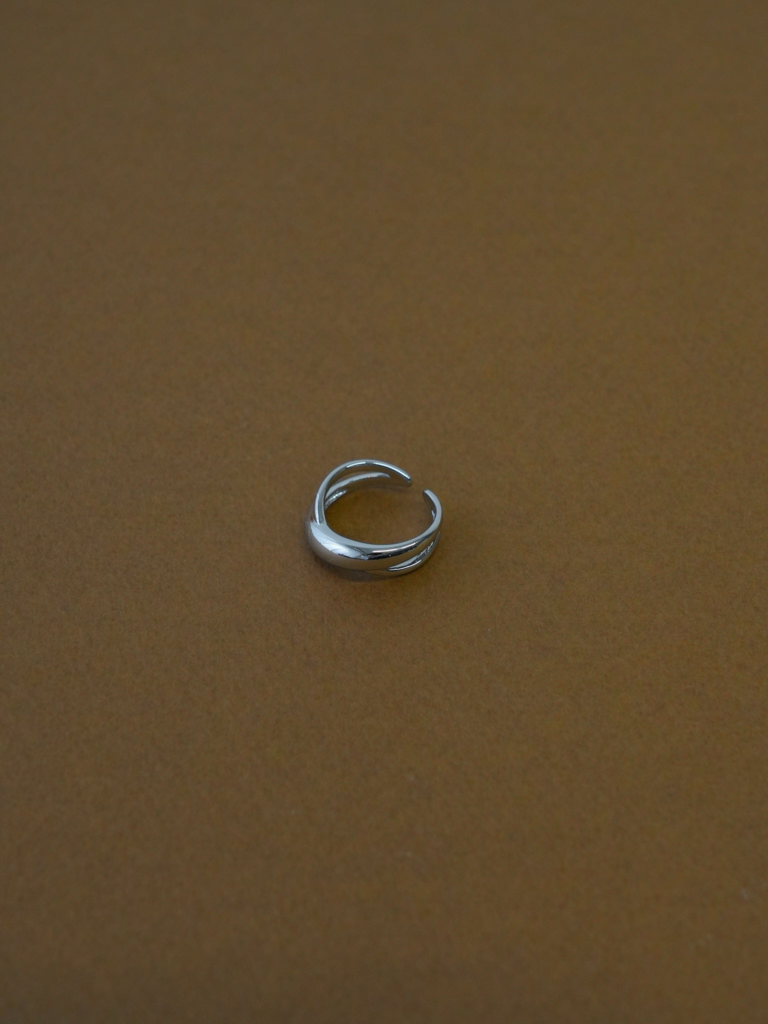 ゴールド リング 大人上品 レディース LENERA 着用イメージ