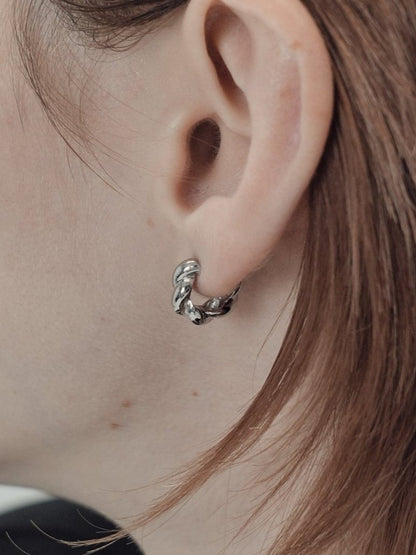 ゴールド ピアス 大人上品 レディース LENERA サイズ感